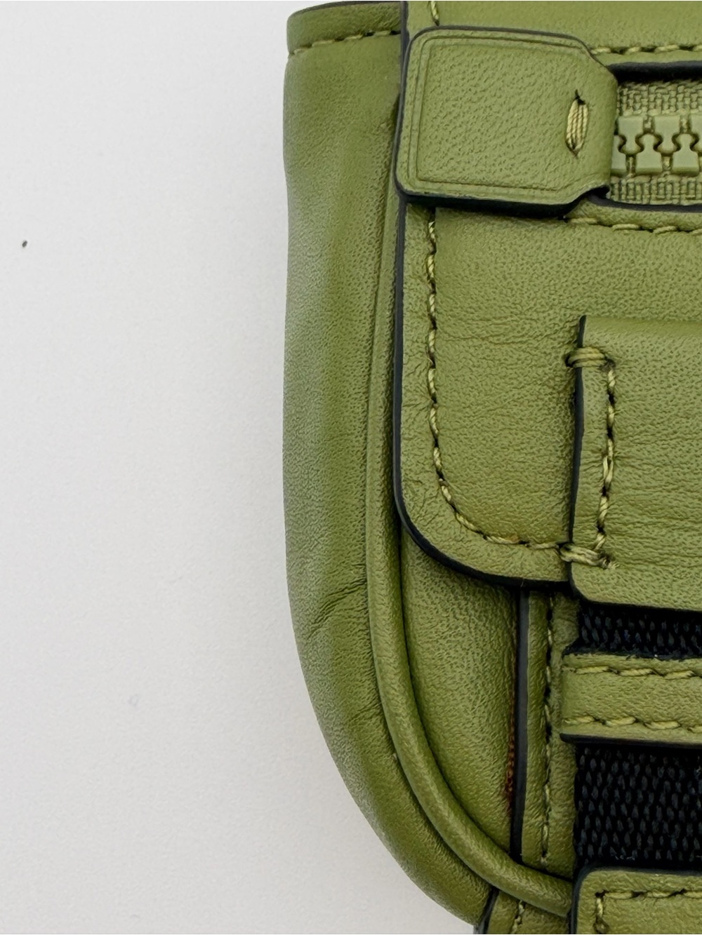 Coach Mirco Track Fob Green Leather Mini Belt Pouch with Carabiner Hangtag C9981 - Picture 5 of 13